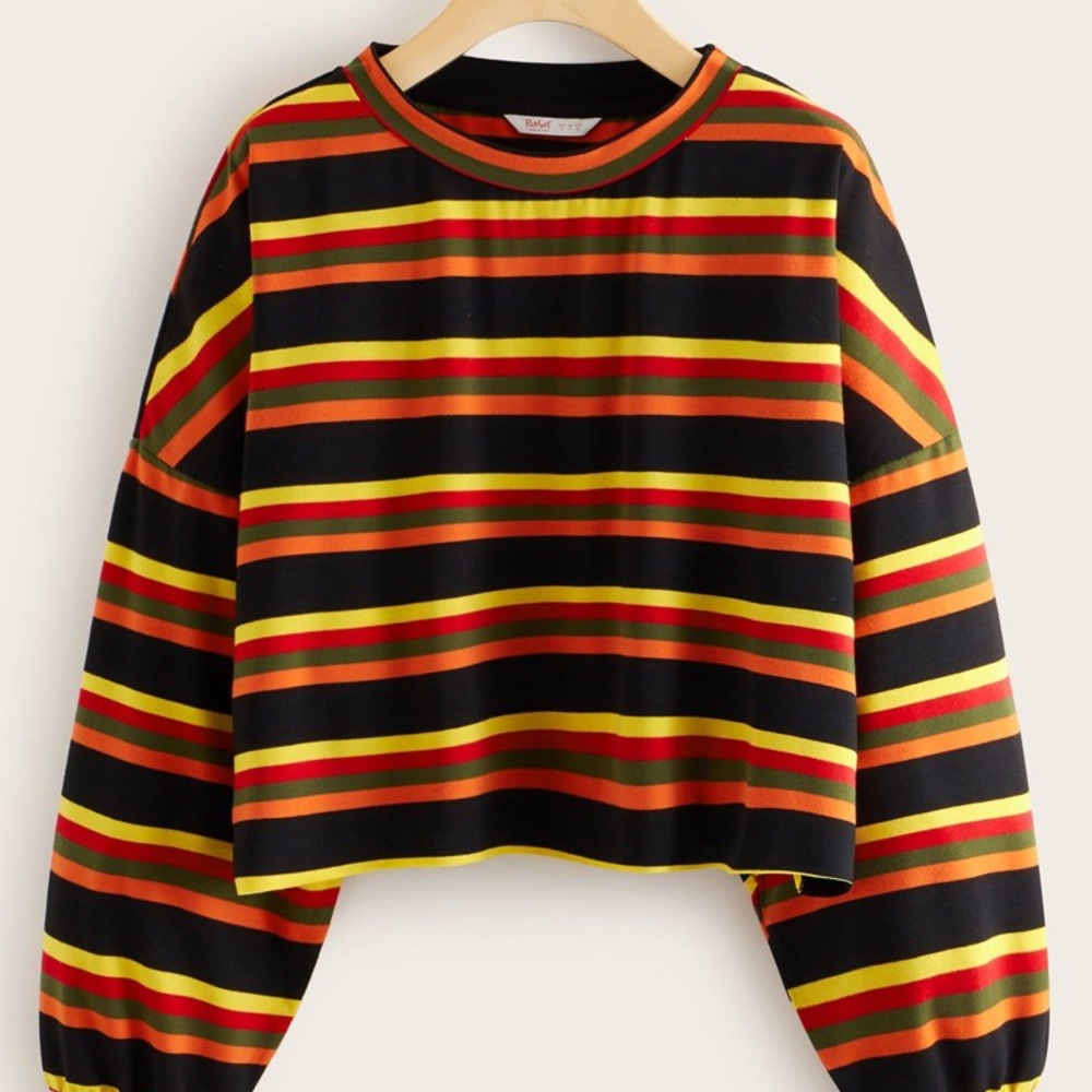 Pullover crop sweatshirt